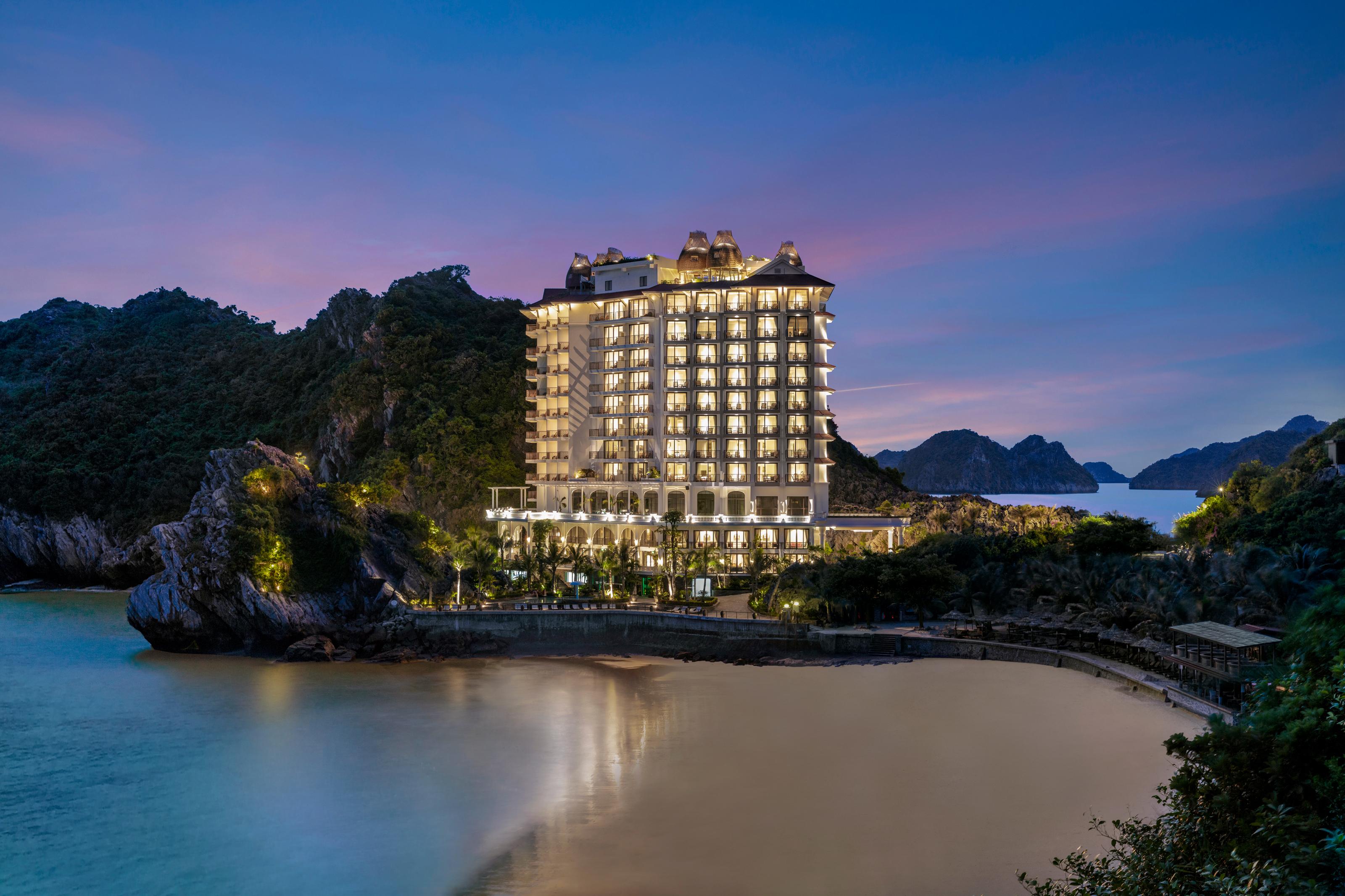 Hôtel Perle d'Orient Cat Ba - MGallery Chan Chau Exterior foto Vinpearl Hotel Nha Trang
