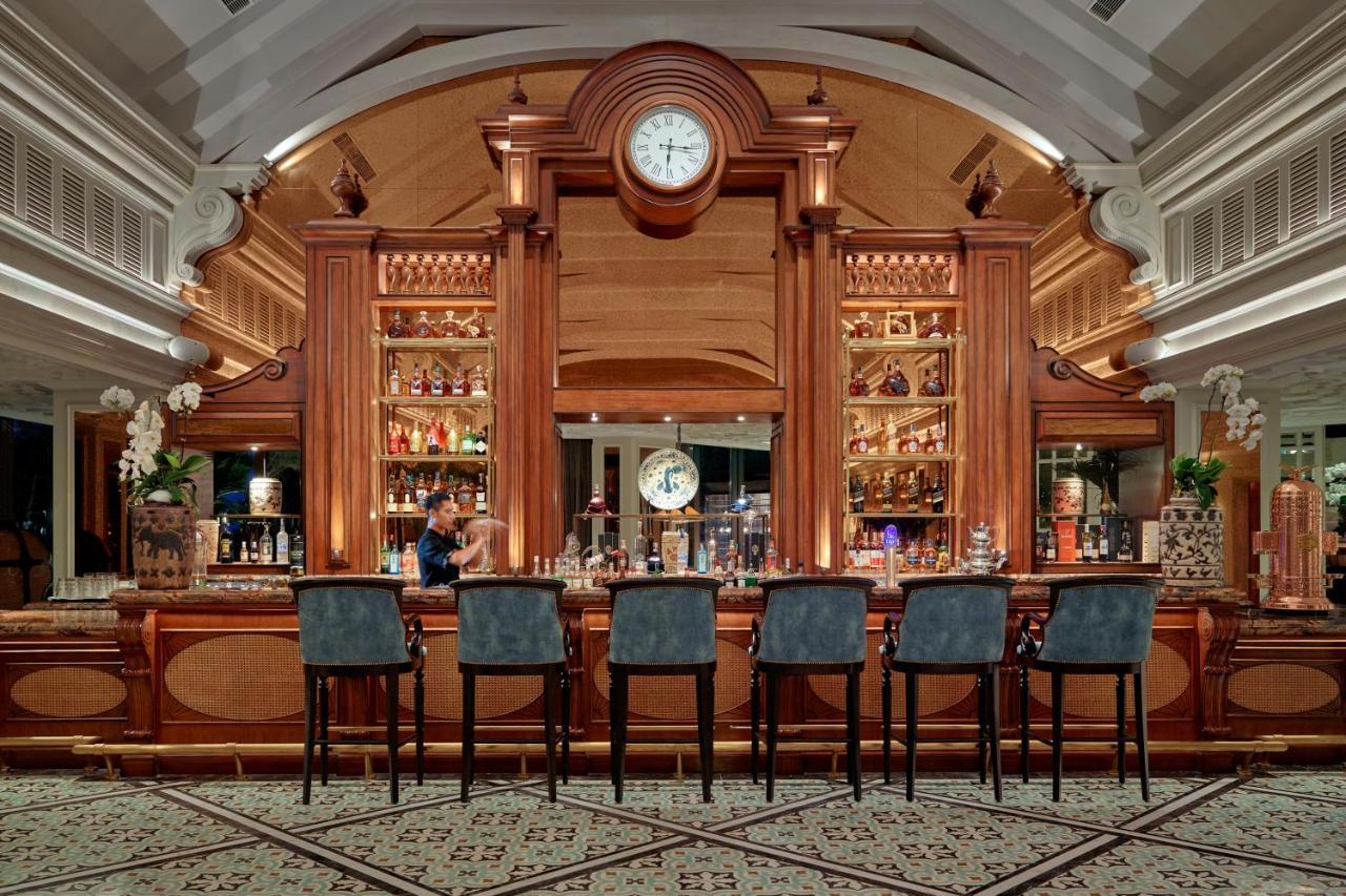 Hôtel Perle d'Orient Cat Ba - MGallery Chan Chau Exterior foto The bar at the lobby